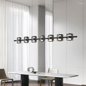 Lampy wisiorskie włoski minimalistyczny żyrandol z całej restauracji nowoczesny bar Nordic Designers High-end Creative Glass Strip Lampa
