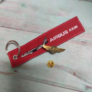 Mifavipa Red Airbus A330 Fashion Trinket Keychain Airbus 320 Brooch Embroidery Aviation Key Chain for Men Crew Gift Luggageタグ