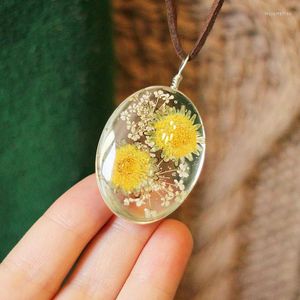 Collane con ciondolo DEAR-LIFE Forest Style Handmade Retro Double-faced Girasole Collana di fiori immortali Accessori di personalità Regalo speciale