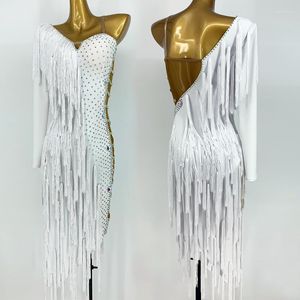ارتداء المرحلة 2023 زيت شرابة أبيض فستان للرقص اللاتيني نساء من جانب واحد شبكة جانبية شبكية منافسة الأداء السالسا الأداء BL8056