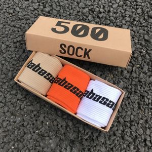 Designer di calzini da uomo SCKATEBOARD LETTERA MASHITÀ SCOCKS SPORTICA SOCK SOCKKINGS HIP HOP SPORT RICUMATORE UNISEX SOCKS CREW CREW SOCK UOMINI DESIGNER ATTO A2