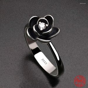 Кластерные кольца 925 Стерлинговое серебряное очарование Черная розовая цветочный циркон кольцо для женщин модные ювелирные украшения оптом