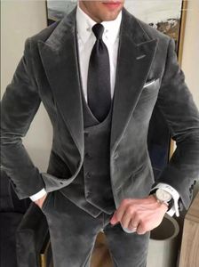 Ternos masculinos Moda personalizada de veludo cinza para casamentos PROM PROMBOLHO Business Party Tuxedo Man Blazers pontiagudos Jackets de lapela de 3 peças