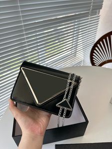 مصمم كيس الكتف أكياس الكتف قابلة للتعديل وتصميم سلسلة حقيبة ظهر مستوحاة