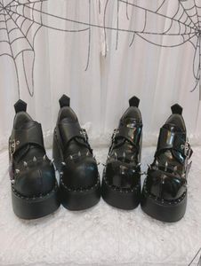 Elbise ayakkabı kadın lolita perçin toka yuvarlak ayak parmağı gotik punk pompalar platform kama yüksek topuk sürüngenleri Japon harajuku karanlık 20226963931