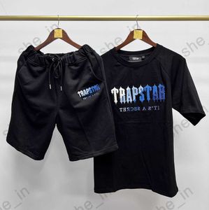 Mens Fashion Short Tracksuits Casual Shorts T Shirts Tracksuit Trapstar Womens Towel Embroidery Sweatsuits Men's Stylish Sets Hip The new fashion 70ess