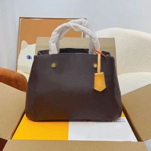Bolsas de ombro marrons designer de bolsas de mensageiro de crossbody saco de bolsas de couro feminino bolsas de marca 2 tamanho 28cm 33cm