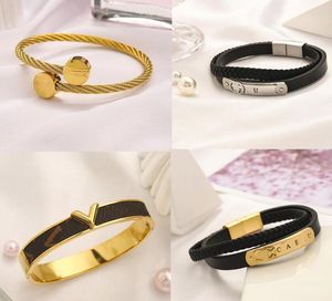 18 Karat vergoldete Edelstahl-Desinger-Armbänder, luxuriöse Buchstaben, Herren- und Damen-Metallarmband, Schmuck, Accessoires, Geschenk, verblasst nicht