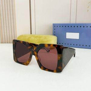 2023 Damen Herren Hochwertige Mode-Sonnenbrille Schwarz Gelb Leopardenmuster Breite Planke Vollformat Lila Dreiecksbrille mit Box erhältlich