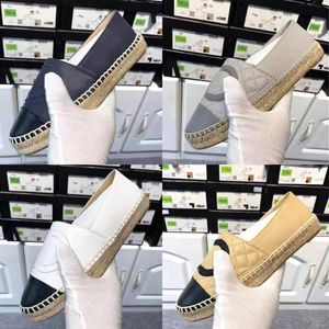 Vårmärke Designer Dam Espadrilles Skor Äkta Läder Dam Slip On Bekväma platta Fisherman Shoes Loafers Hampa Canvas Storlek 35-42