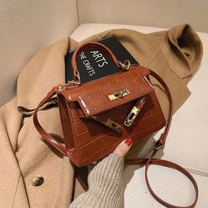 Luxury designer Shoulder Bags Mini Handbags designer tote leather cross body women messenger bag lady purse simple design unique buckle Satchel bag HBP