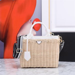 Designer Bag Beach Bag Bamboo Weaving Tygväskor för kvinnor Straw Woven Handbag Mens Triangle Icon Luxury Shoulder Bags