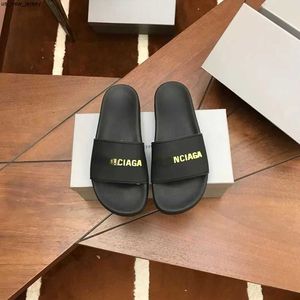 Slippers Slippers men and women Pairs Rubber INS super fire lovers letter candy color thick bottom fashion all-match wear a word slippers J230525