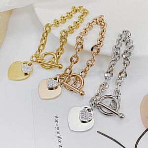 Drei Farben hochwertiges Edelstahlarmband Mode Liebe Herz OT Schnalle Kette Frauen täglichen Urlaub All-in-One-Schmuck