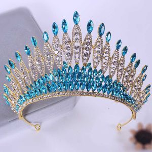 Diğer moda aksesuarları diezi lüks gökyüzü mavi kristal taç saç aksesuarları kadınlar için tiara düğün gelin kırmızı yeşil rhinestone taç saç takı j230525