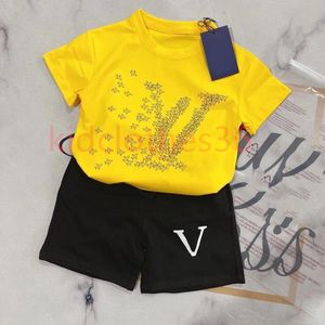 Set di abbigliamento designer di lusso T-shirt per bambini Monogrammed short Fashi