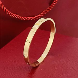 Mode Love Bangle Womens Armband Mens Mens Unisex Gold Silver Rose Crystal Diamond Bangles Everyday Accessories 316l Rostfritt stål Fade Cuff Armband