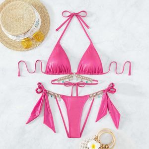 Luxury Diamond Bikini 2023 New Women's Sexy Hot Pink Special Fabric Lace Top Thong 2-Piece Beach badkläder P230525