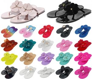 2023 Tories Designer Womens Sandals Beach Slippers Ladies Hollowed Out Rubber Flip Flops Low Heels Black White Red Rainbow Summer 8428825