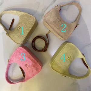 Nya halmvävda underarmsäckar Kvinnor Designer armhåle handväska handväska mode broderade bokstäver lafite hobo påse ihåliga plånbok topphandtag totes