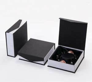 Smyckespåsar 100st/Lot Craft Paper Bangle Armband Box 9.9x9.9cm Flip Cover Handchain Boxar Packaging Lagring Case