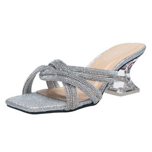 GAI 2024 Designer Women Men Shoes Home Warm Slippers Versatile Lovely Winter 36-49 A47 Grils Fashion Heels Sandals