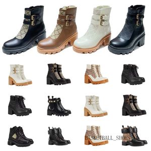 2023 Luxury Women Short Boots Cowhide Belt Buckle Metal Woman Shoes Platorm Heels Leather Designer Shoe High Heeled Diamond Boot Size 34-42