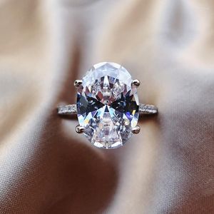 Pierścienie klastra Owalne Olśniewający błyszczący palcem zaręczynowy dla kobiet Rhodium Plasted Silver Srebrny 925 Biżuteria Prezent ślubny