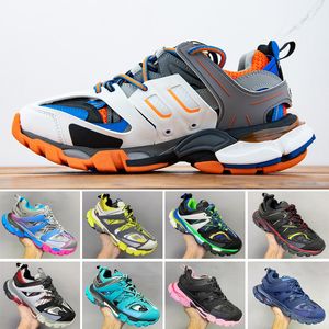 2022 Treinadores de pista de faixa Triple Sapateiros Dirty Dirty personalizados Novos homens e mulheres designers e femininos Black Laranja Walking Paris Shoe C19