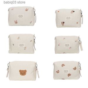 Bolsas de fraldas Bolsa de fraldas Baby carrinho de bebê Bolsas de carrinho de bebê Organizador Urso Bordado de bordado multifuncional mamãe mamãe bolsa de maquiagem T230526