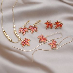 Korea Neue Modeschmuck 14 Karat vergoldet Orange Zirkon Ahornblatt Anhänger Ohrringe Halskette Elegante frauen Party Zubehör