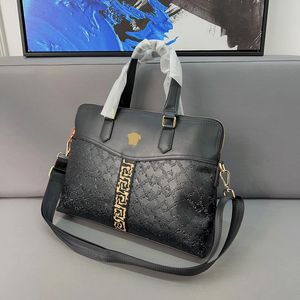 Luxury Designer Bag Portfölj Män bärbara väska Läder Läder Lapptop Bag Handväska Messenger High Capacity Portfölj Månghyllande modestil Mycket bra