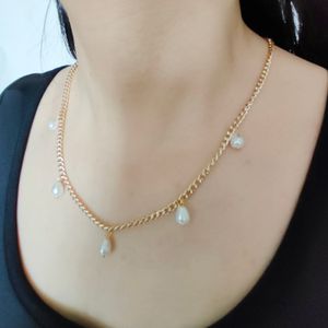 Vintage White Pearl Chaims Chain Necklace Choker för mamma Y2K Eesthetic Gold Plated Pendant For Ladies Girls Women Syckel Tillbehör Birthday Mother's Day Gift