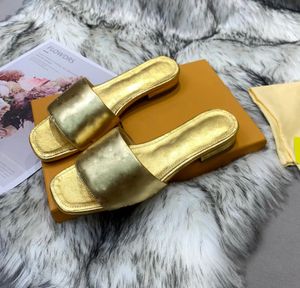 Luxur Designer Revival Flat Mules tofflor män kvinnor glider sandaler skor svart rosa orange blå vatten vid vita läder flip flops