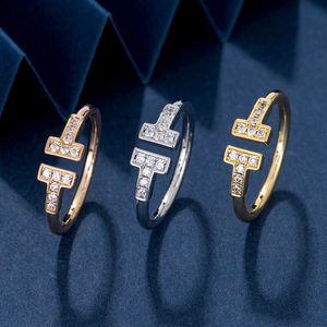 Designer Brand Ring Double T Opening Full Diamond V Gold Plated 18K Rose T-shaped r Light Luxury Simple High Edition Precision