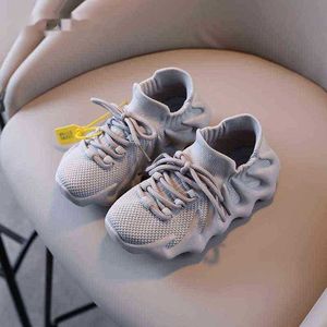 ربيع 2022 حذاء الأطفال في الهواء الطلق للأولاد أزياء الأحذية الرياضية غير الرسمية للبنات العلامة التجارية الرياضية التنس السميكة وحيدة منصة الطفل