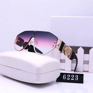 Women Fashion Sun Glasses Designers Luxury Polarizing Goggle Eyewear Unisx Casual Summer Holiday Golden Animals Full Frame Eyeglass