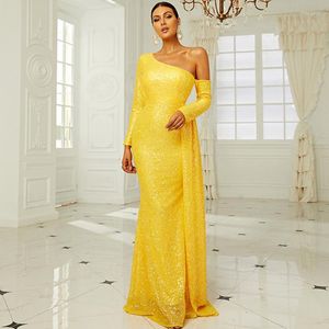 Lässige Kleider für Damen, Frühling, sexy, diagonaler Kragen, schulterfrei, rückenfrei, glitzernde Pailletten, Luxus-Maxi-Abend-Partykleid, Gelb