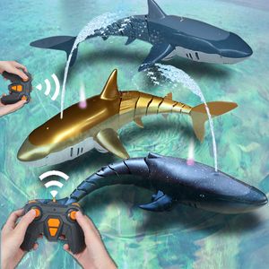 Electric/RC Animals Remote Control Shark Children Pool Beach Bath Toy for Kids Boy Girl Simulation Water Jet RC Whale Animals Mechanical Fish Robots 230525