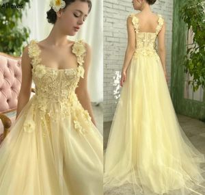 Beautiful Light Yellow 3D Handmade Flowers Prom Dresses Spaghetti Straps A Line Tulle Evening Party Gowns Sweep Train Plus Size Princess Vestidos De Festa CL2301