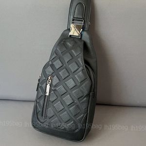 Sacchetta di imbracatura nera BASSE DESIGNER UOMINO Portacnici toraciche borse da design in pelle di cova spalla in pelle Luxurys