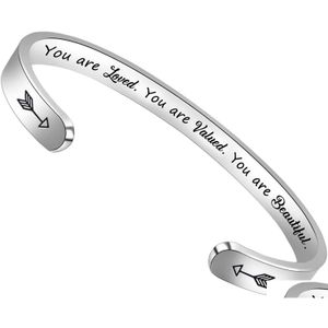 Armband rostfritt stål öppna manschett armband Banglar Frihets smycken Personligt brev Inledande Du är älskad Jewellry D DHGQ3