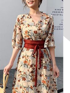 ドレス日本の美しいドレスホットセールス女性ファッション夏のかわいい蝶ネクタイホリデーテンテメントレディフローラルプリントビンテージドレス2612