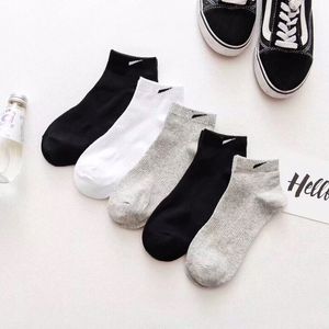 Mens Socks Tech designer socks Classic socks Womens simple socks N printed fashion comfortable cotton socks Five pairs