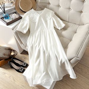 2023夏の白 /黒のソリッドカラー刺繍ドレス1/2ハーフスリーブピーターパンネックボタンミディカジュアルドレスN3W171134