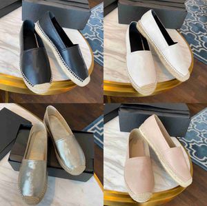 Ayakkabılar Klasik Kadınlar Yüksek Kaliteli Düz Loafers Tasarımcı Mektubu Nakış Baskı El Yapımı Tuval Straw Lady Shoe Cowhide Fisherman Slaytlar Ccity