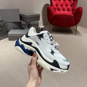 Designer Sneakers Balencaigaity Running Shoes Fashion Luxury Triple s Sneaker Women Men Sports Shoe New Trainer fhjjvbn