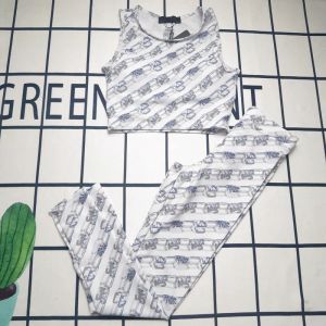 Tasarımcı Trailtsits Kadın Trailtsuits Yoga Takım Mektup Baskı Tişörtleri Kadınlar İçin Taytlar Tasarım Taytları Seksi Bayanlar Elastik İnce Tasarılar Spor giymek