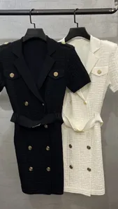 Biuro Lady Mini Knitte Dress Luksusomanom z podwójnym piersi biurem biura Biała czarna sukienka Kobieta BL037