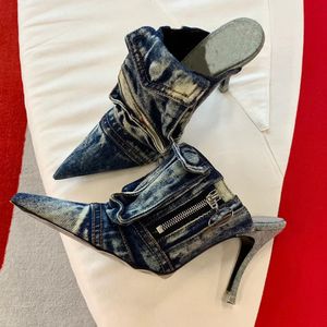 Tvättad vintage denim tofflor Sidan blixtlåsbilder Sandaler klackar glider på stilettspetsade tåskor Kvinnors lyxdesigner 9cm Evening Shoe Size 35-41